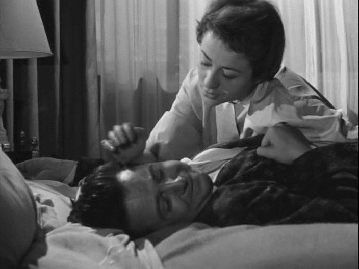 Кадр из фильма Мегрэ расставляет сети / Maigret tend un piège (1958)