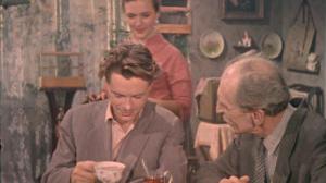 Кадры из фильма Улица полна неожиданностей (1958)