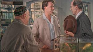 Кадры из фильма Улица полна неожиданностей (1958)