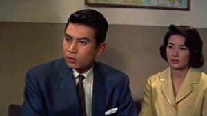 Кадры из фильма Красавица и водородный человек / Bijo to Ekitainingen (1958)
