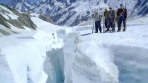 Кадры из фильма Эверест. Достигая невозможного / Beyond the Edge (2015)