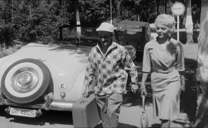 Кадр из фильма Такси, прицеп и коррида / Taxi roulotte et corrida (1958)
