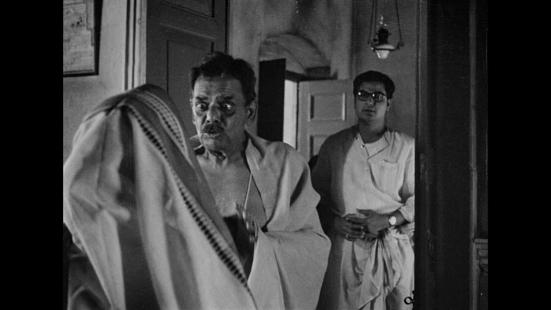 Кадр из фильма Мир Апу / Apur Sansar (1959)