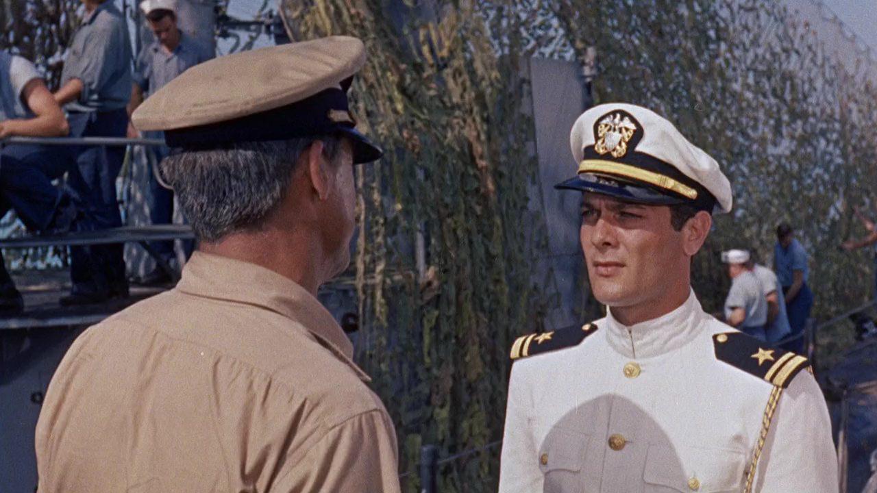 Кадр из фильма Операция "Нижняя юбка" / Operation Petticoat (1959)