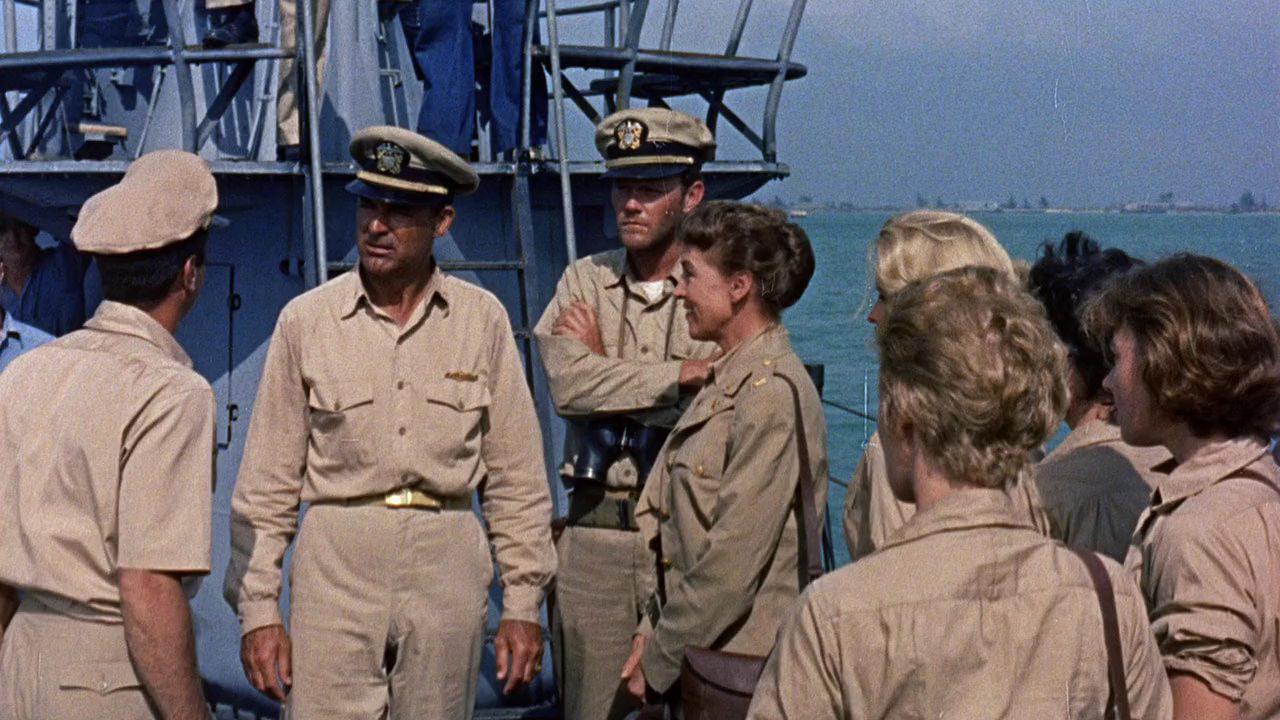 Кадр из фильма Операция "Нижняя юбка" / Operation Petticoat (1959)