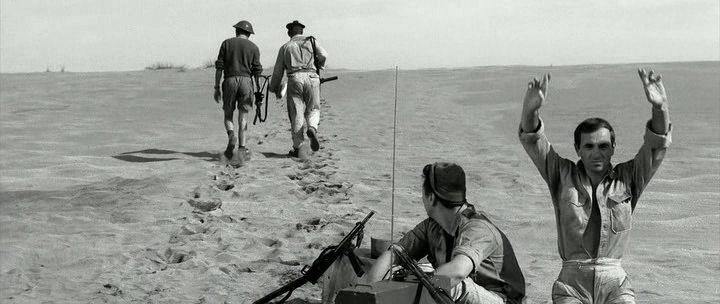 Кадр из фильма Такси до Тобрука / Un taxi pour Tobrouk (1960)