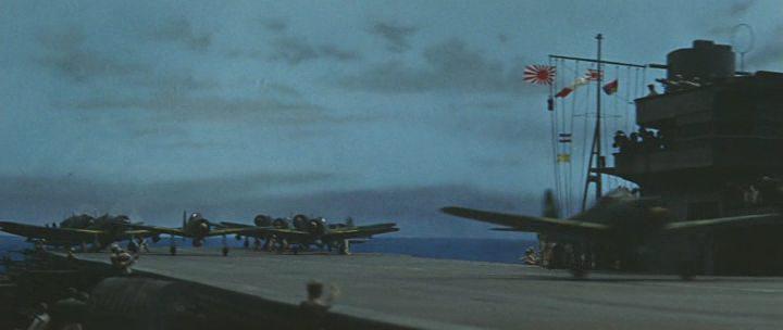Кадр из фильма Буря в тихом океане / Hawai Middowei daikaikûsen: Taiheiyô no arashi (1960)