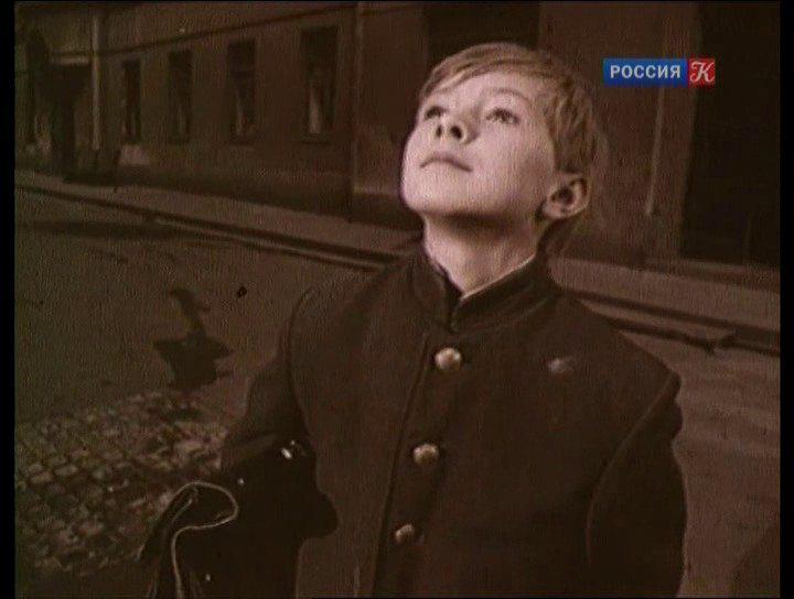 Кадр из фильма Мальчик и голубь (1961)