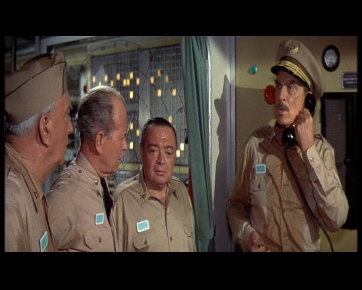 Кадр из фильма Путешествие на дно моря / Voyage to the Bottom of the Sea (1961)