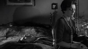 Кадры из фильма Девушка с золотыми глазами / La fille aux yeux d'or (1961)