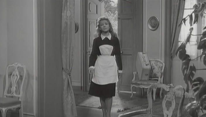 Кадр из фильма В воде, в которой пузыри / Dans l'eau qui fait des bulles (1961)
