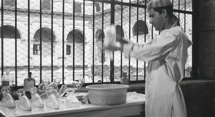 Кадр из фильма Верхом на тигре / A cavallo della tigre (1961)