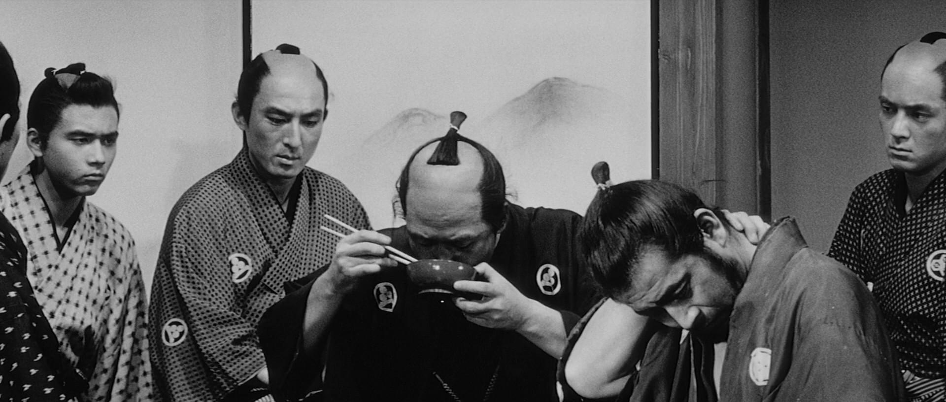 Кадр из фильма Телохранитель 2: Отважный Сандзюро / Tsubaki Sanjuro (1962)