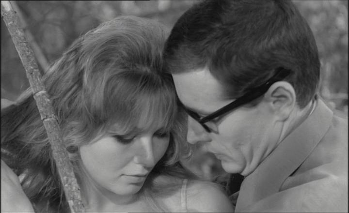 Кадр из фильма Очаровательная лгунья / Adorable menteuse (1962)