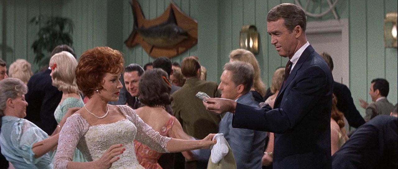 Кадр из фильма Мистер Хоббс берет выходной / Mr. Hobbs Takes a Vacation (1962)