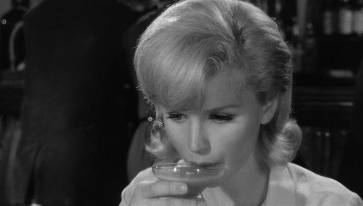 Кадр из фильма Дни вина и роз / Days of Wine and Roses (1962)