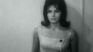Кадры из фильма Девушка из банка / Zbrodniarz i panna (1963)
