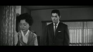 Кадры из фильма Когда женщина поднимается по лестнице / When a Woman Ascends the Stairs (1963)