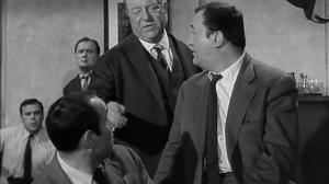 Кадры из фильма Мегрэ и гангстеры / Maigret voit rouge (1963)