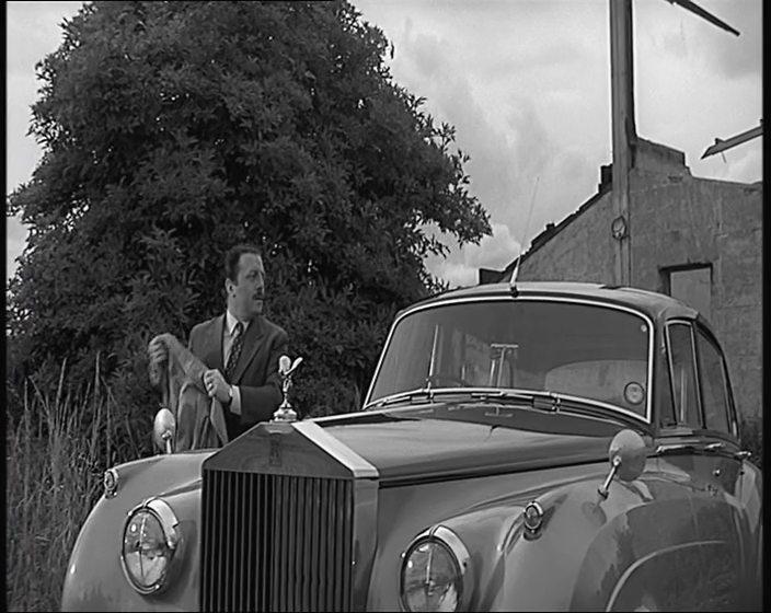 Кадр из фильма Сеанс дождливым вечером / Seance on a Wet Afternoon (1964)