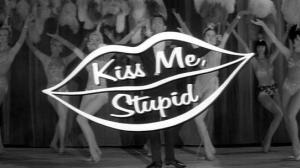 Кадры из фильма Поцелуй меня, глупенький / Kiss Me, Stupid (1964)