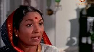 Кадры из фильма Семья / Khandan (1965)