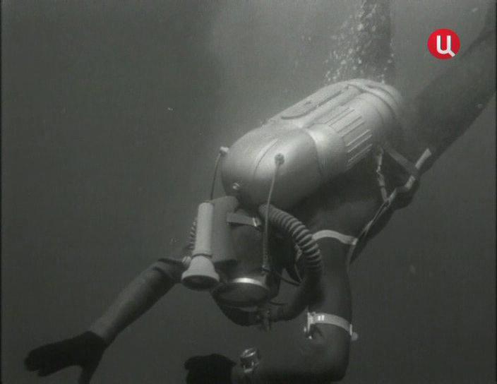 Кадр из фильма След в океане (1965)