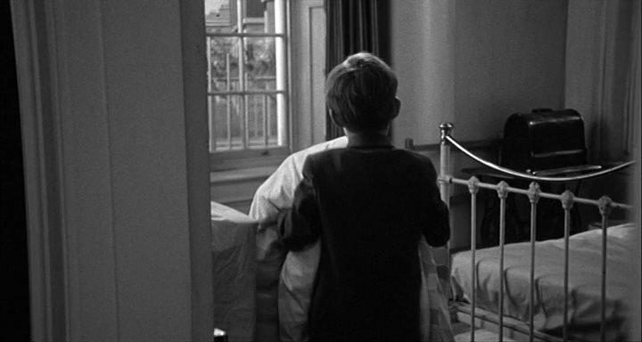 Кадр из фильма Няня / The Nanny (1965)