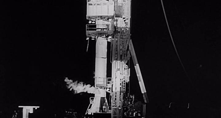 Кадр из фильма 002: Операция Луна / 002 Operazione Luna (1965)
