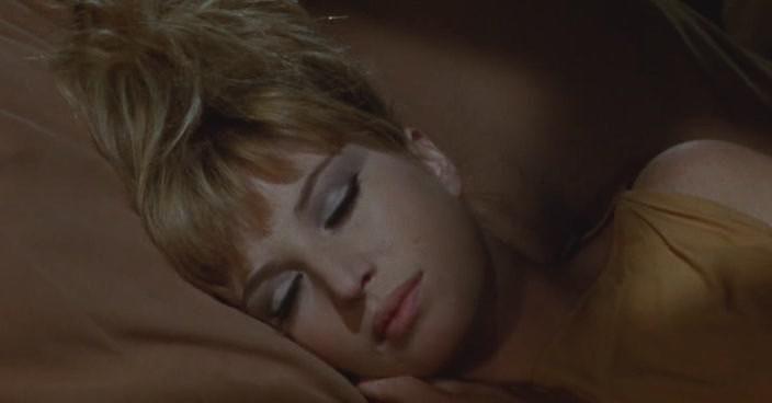 Кадр из фильма Модести Блэйз / Modesty Blaise (1966)