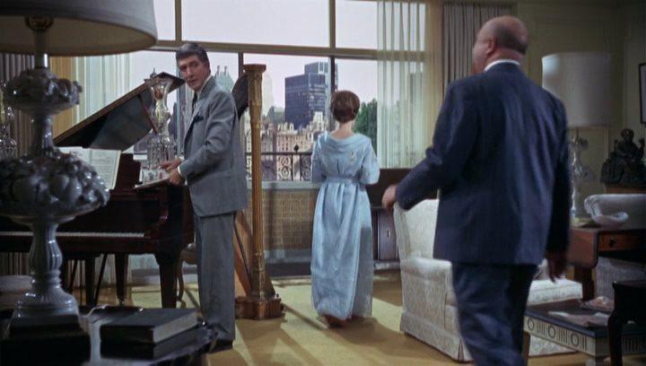 Кадр из фильма Прекрасное безумие / A Fine Madness (1966)