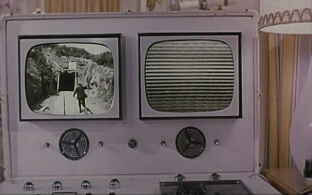 Кадр из фильма Семь золотых мужчин наносят ответный удар / Il grande colpo dei 7 uomini d'oro (1966)