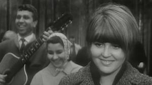 Кадры из фильма Долгая счастливая жизнь (1966)