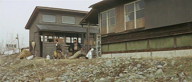 Кадр из фильма Гамера против Гяоса / Daikaijû kûchûsen: Gamera tai Gyaosu (1967)
