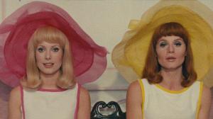 Кадры из фильма Девушки из Рошфора / Les demoiselles de Rochefort (1967)