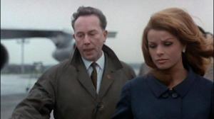 Кадры из фильма В шкуре шпиона / Peau d'espion (1967)