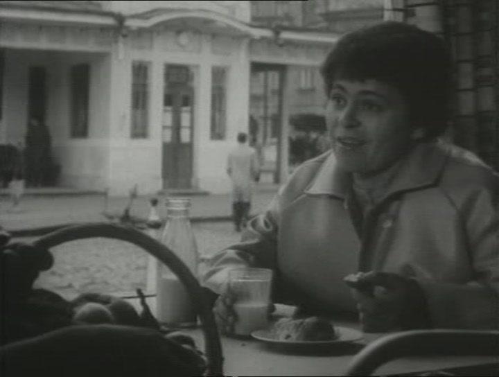 Кадр из фильма Короткие встречи (1967)