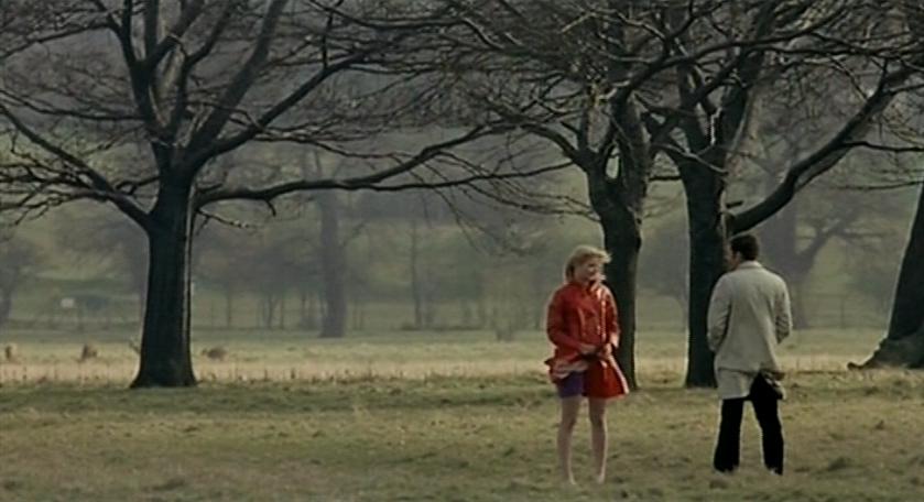 Кадр из фильма Запыхавшись / Col cuore in gola (1967)