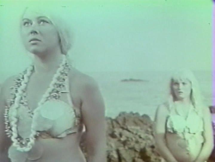 Кадр из фильма Путешествие на планету доисторических женщин / Voyage to the Planet of Prehistoric Women (1968)