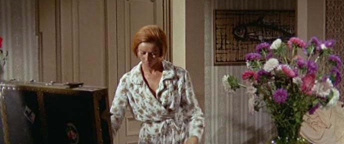 Кадр из фильма Голая... если мертвая / Nude... si muore (1968)