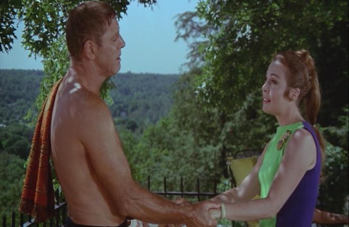 Кадр из фильма Пловец / The Swimmer (1968)