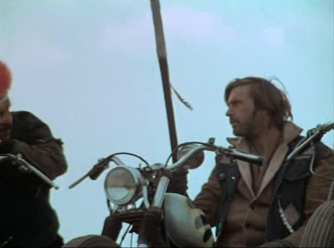 Кадр из фильма Дикая семёрка / The Savage Seven (1968)