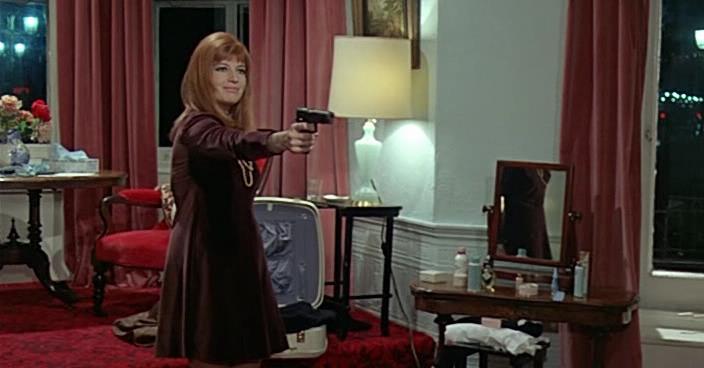 Кадр из фильма Не промахнись, Ассунта! / La ragazza con la pistola (1968)