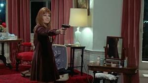 Кадры из фильма Не промахнись, Ассунта! / La ragazza con la pistola (1968)