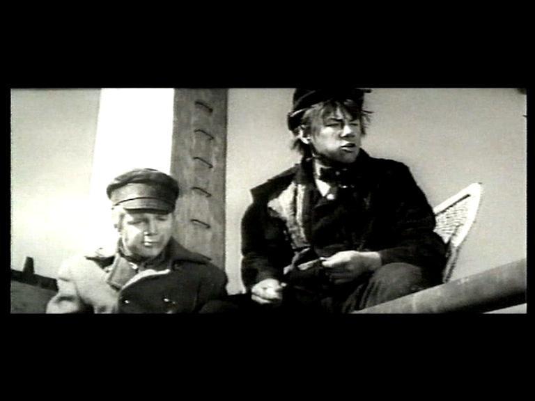 Кадр из фильма Армия "Трясогузки" снова в бою (1968)