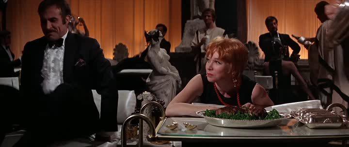 Кадр из фильма Милая Чарити / Sweet Charity (1969)