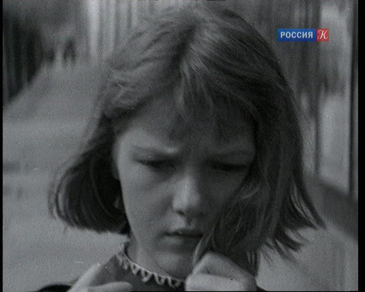 Кадр из фильма Переходный возраст / How to Be (1969)