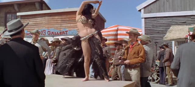 Кадр из фильма Ружья великолепной семерки / Guns of the Magnificent Seven (1969)