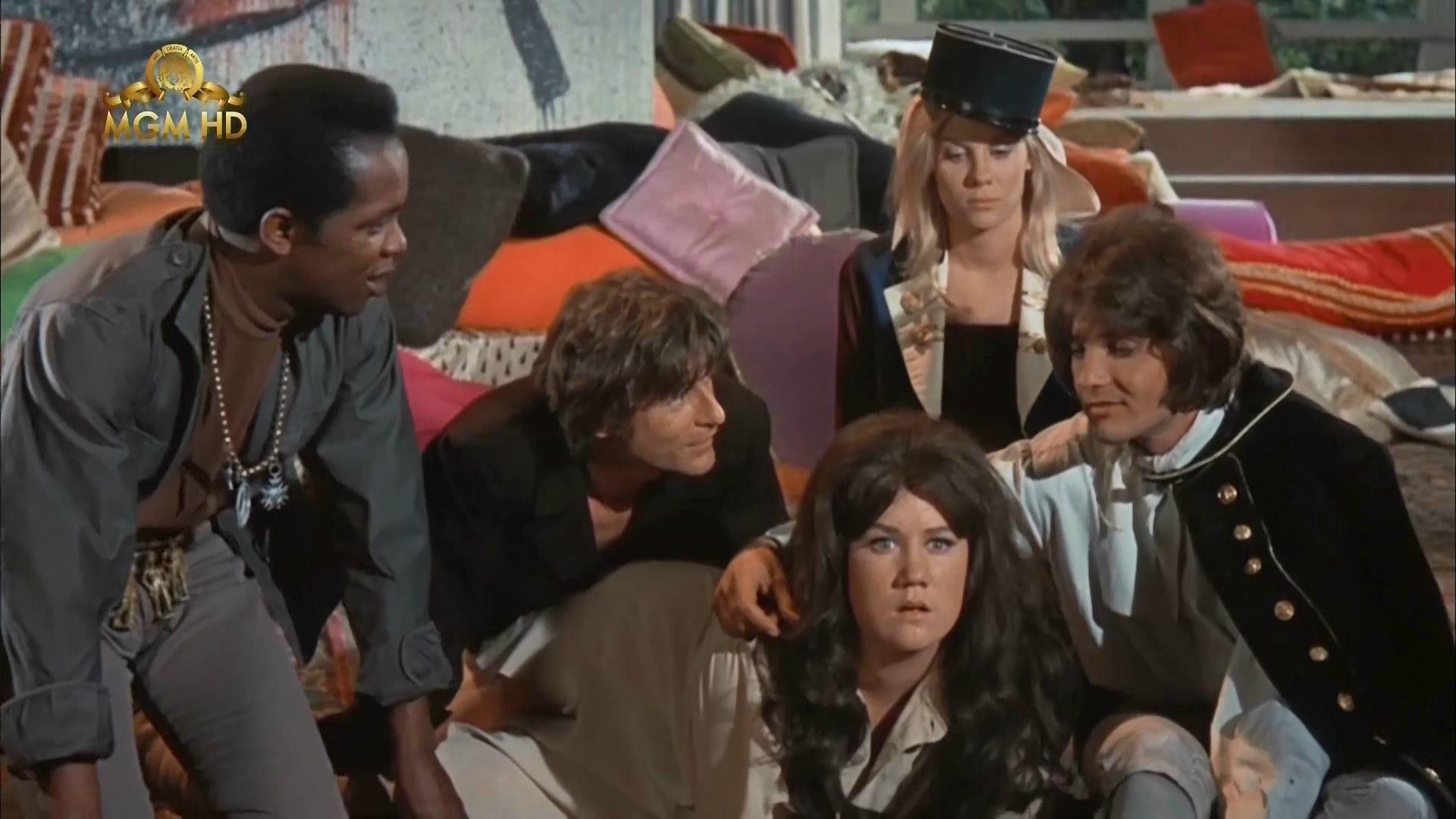 Кадр из фильма Ангел, ангел, вниз мы идем / Angel, Angel, Down We Go (1969)