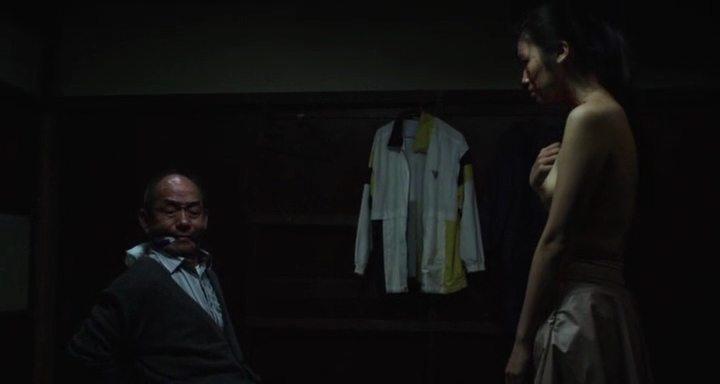 Кадр из фильма Благодарность мёртвых / Gureitofuru deddo (2013)